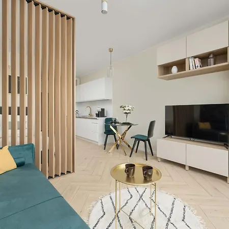 Old Town River With Balcony & Parking By Renters شقة *