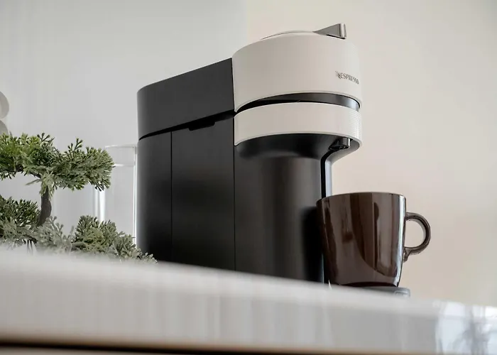 Old Town River With Balcony & Parking By Renters Apartman