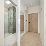 Old Town River With Balcony & Parking By Renters Breslavia