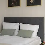 Old Town River With Balcony & Parking By Renters