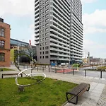 Old Town River With Balcony & Parking By Renters Appartamento