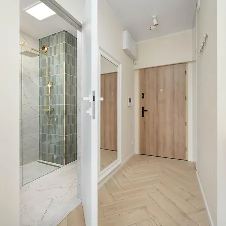 Old Town River With Balcony & Parking By Renters Wroclaw