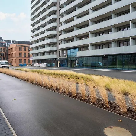 Old Town River With Balcony & Parking By Renters Apartament *