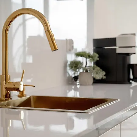 Old Town River With Balcony & Parking By Renters * Wroclaw