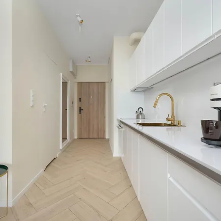 Old Town River With Balcony & Parking By Renters Wroclaw