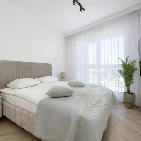 Old Town River With Balcony & Parking By Renters *