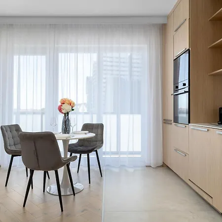 Appartement Old Town River With Balcony & Parking By Renters