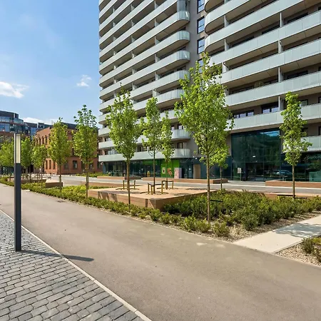 Old Town River With Balcony & Parking By Renters Appartement