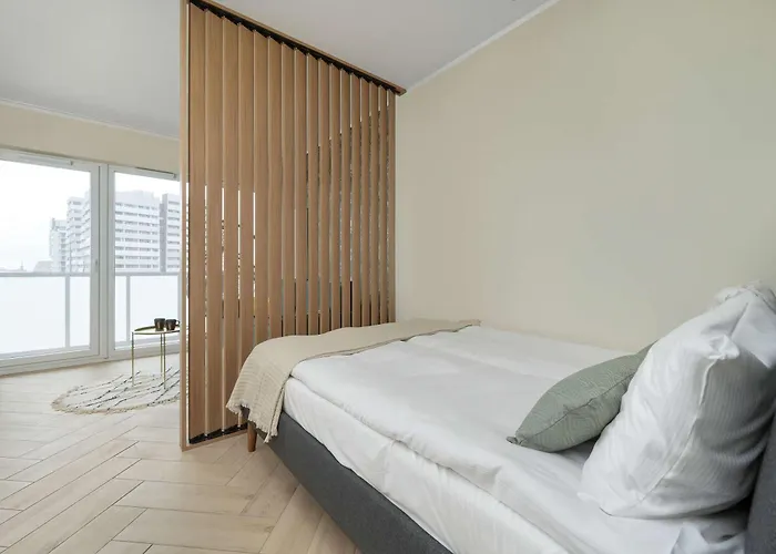 Old Town River With Balcony & Parking By Renters Apartment